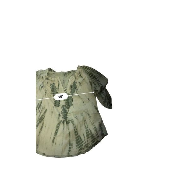 (5 for $25) Sage green 3/4 length sleeve tie-dye top size medium - Picture 6 of 7
